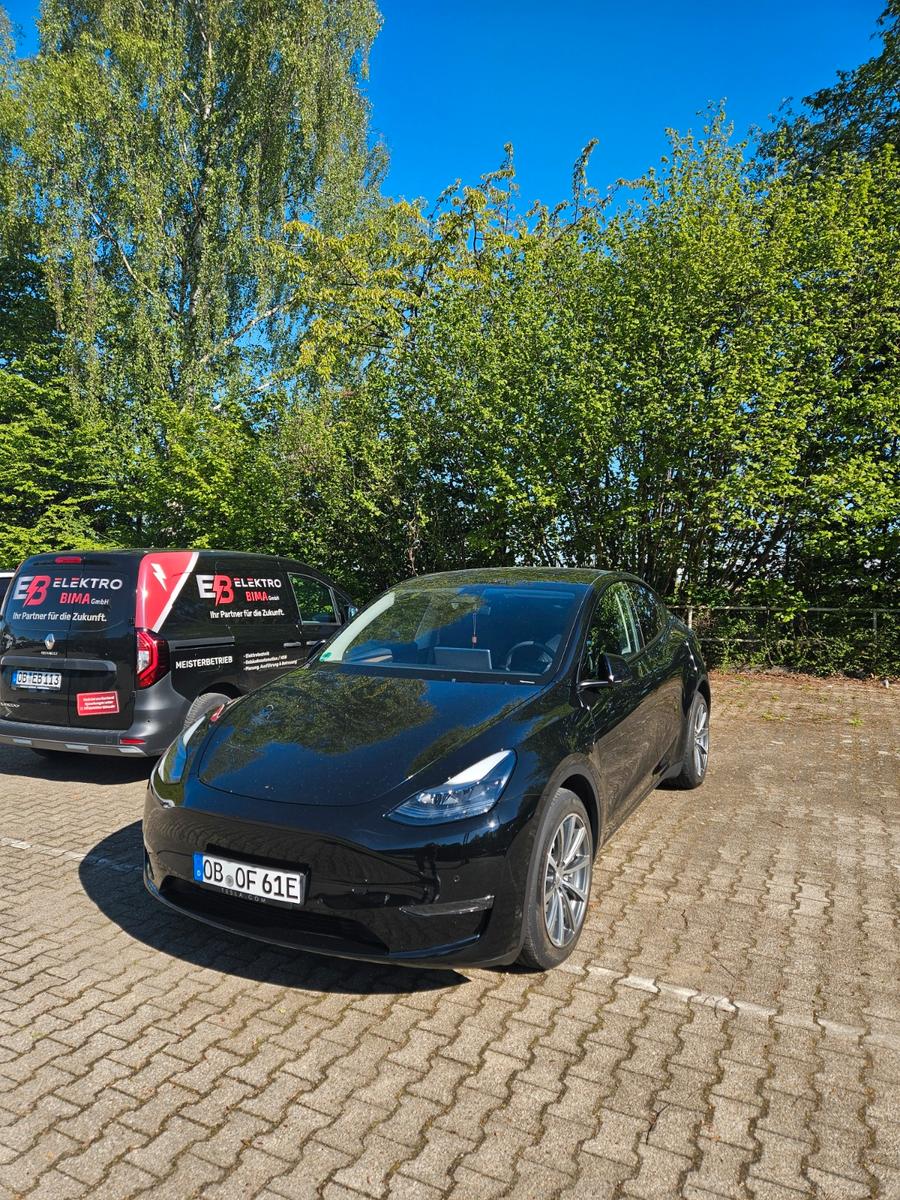 Tesla Model Y Long Range Dual Motor AWD Premium