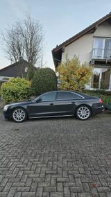 Audi A8 Sthz/Pano/Massagesitze/8xBereift 21" - gebrauchte Audi A8 aus dem Jahr 2012