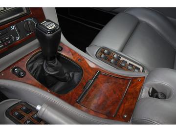 صورة مصغرة 18 لـ 1999 Aston Martin V8 VANTAGE