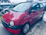 Renault Twingo 1.2 elektr.Fenster,Faltdach,Tüv 04/2026 - Renault Twingo aus 2003 mit Benzin-Antrieb: Kleinwagen, 1.2