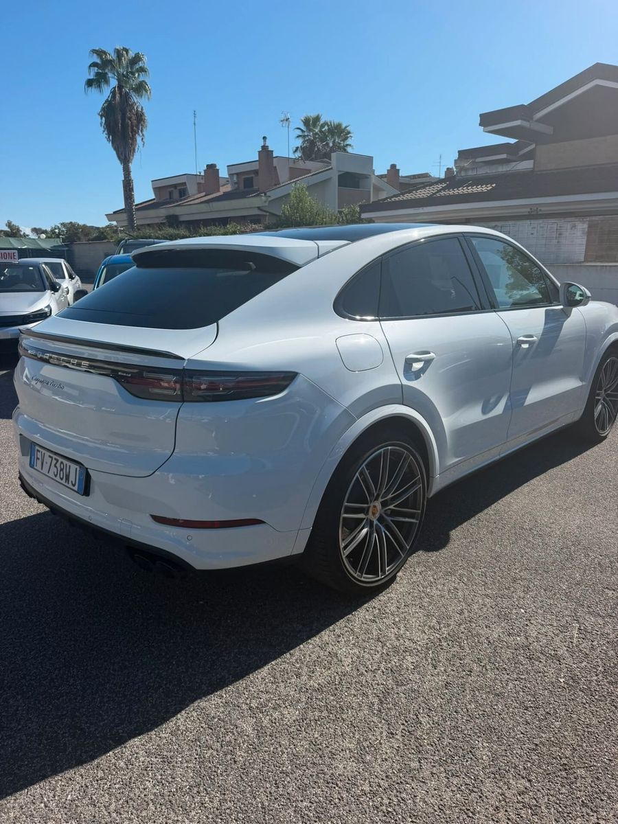 Porsche Cayenne Coupé 4.0 V8 Turbo NESSUN VINCOL imagem 3