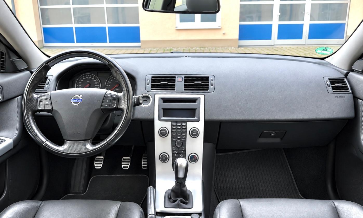 VOLVO V50 - D2 - BUSINESS EDITION - 114 CV - BVM