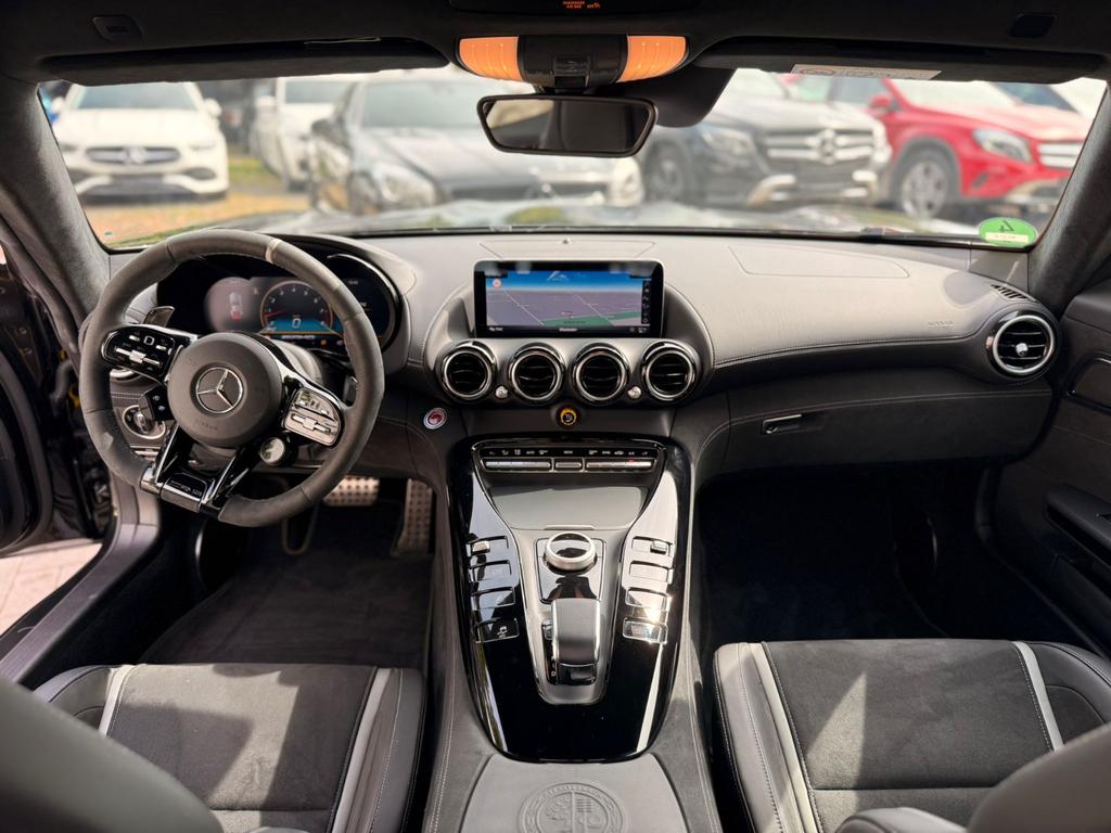 Mercedes-Benz AMG GT R