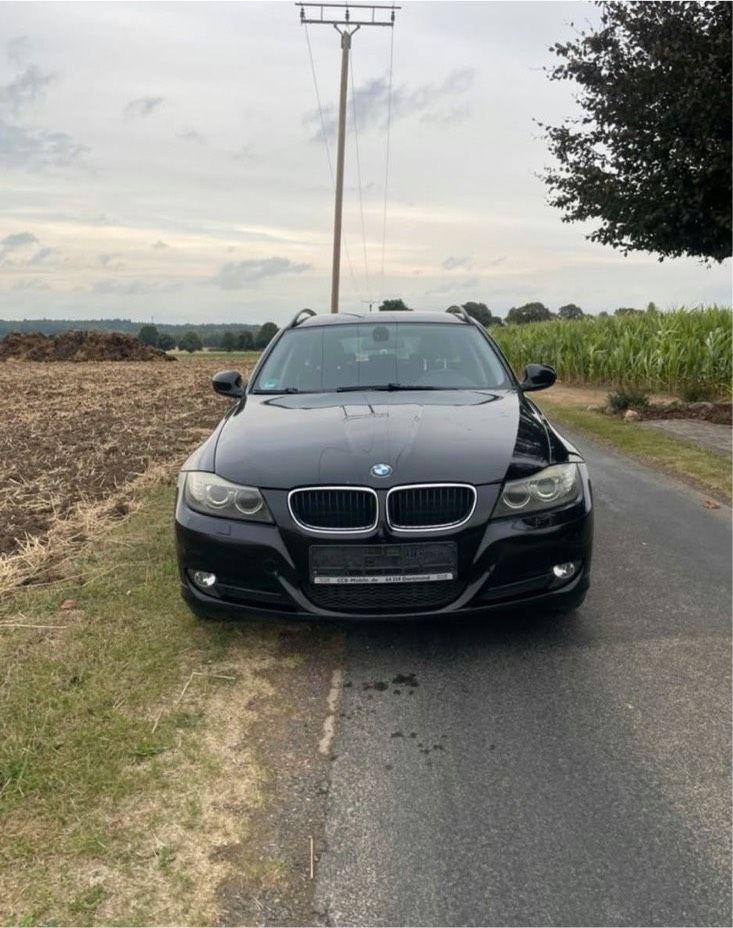 BMW 320 2009 — photo 7