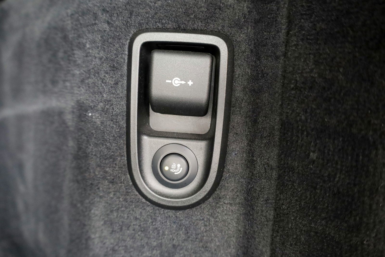 Fahrzeugabbildung BMW 530e xDrive Touring Leder,Navi,LED,HUD,Panorama