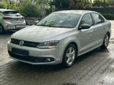 Volkswagen Jetta VI 1.6 TDI Comfortline*BEHINDERTENGERECHT*