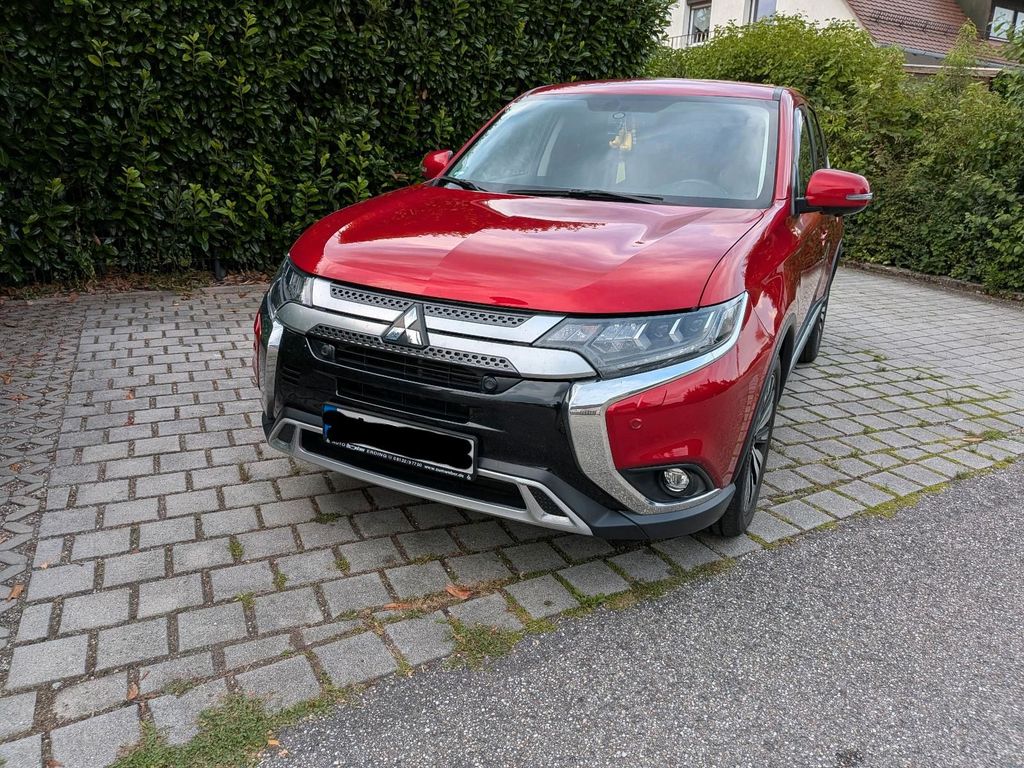 Image of Mitsubishi Outlander