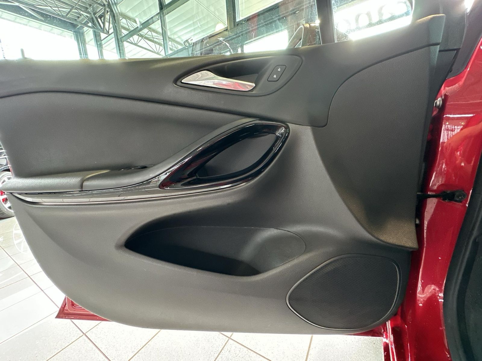 Fahrzeugabbildung Opel Astra K Design & Tech+NAVI+SHZ+USB+LED+S&S+PDC+