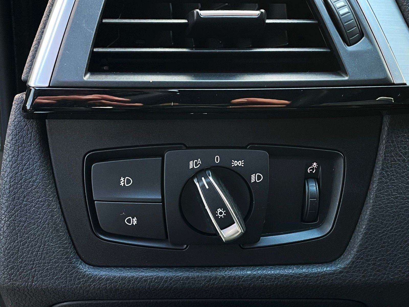 Fahrzeugabbildung BMW Gran Coupe 430 d Sport SAG LEDER NAVI LED AHK