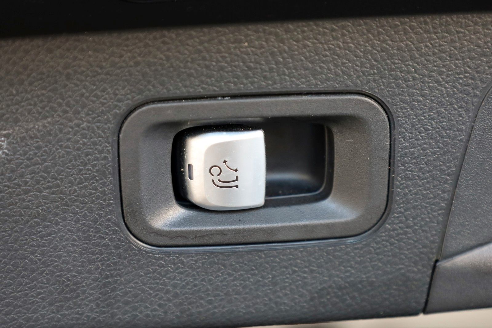 Fahrzeugabbildung Mercedes-Benz GLC 300 4M Exclusive AMG Int. TLeder,Navi,LED,SH