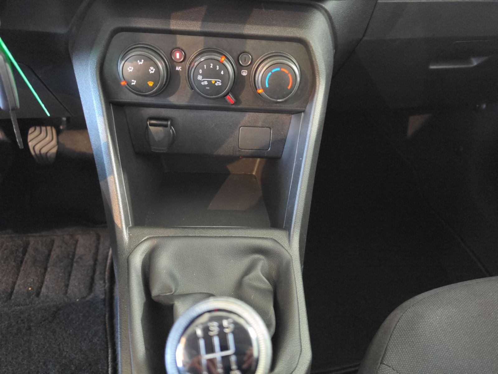 Fahrzeugabbildung Dacia Sandero III 1.0 SCe 65 Essential