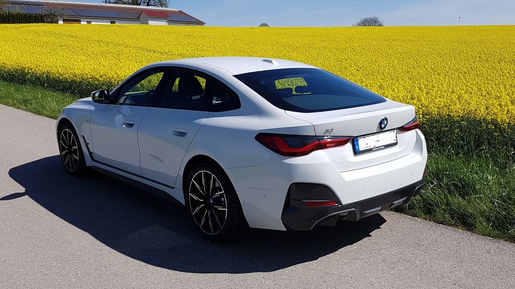 BMW i4