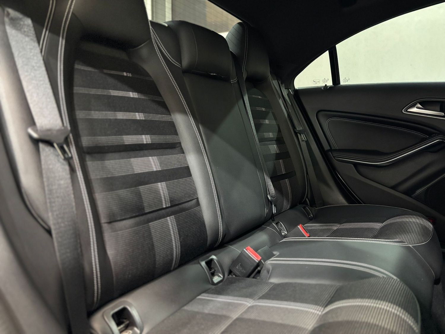 Fahrzeugabbildung Mercedes-Benz CLA 180 Urban Night Sport#LED#Kamera#Navi