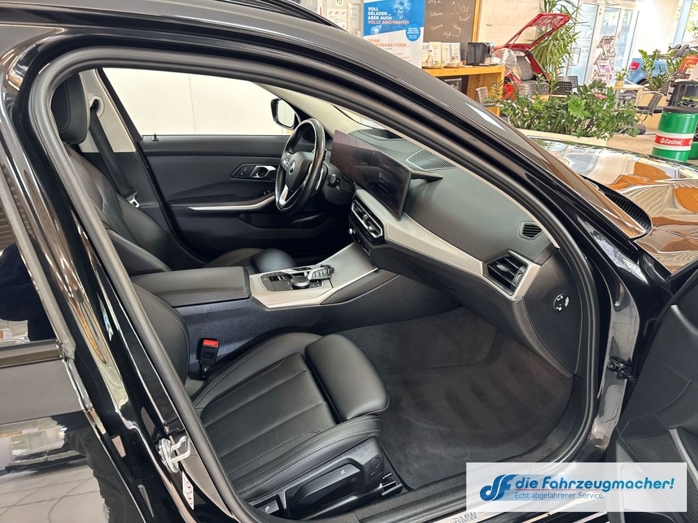 Fahrzeugabbildung BMW 320 d Touring  Navi Digitales Cockpit LED El. He
