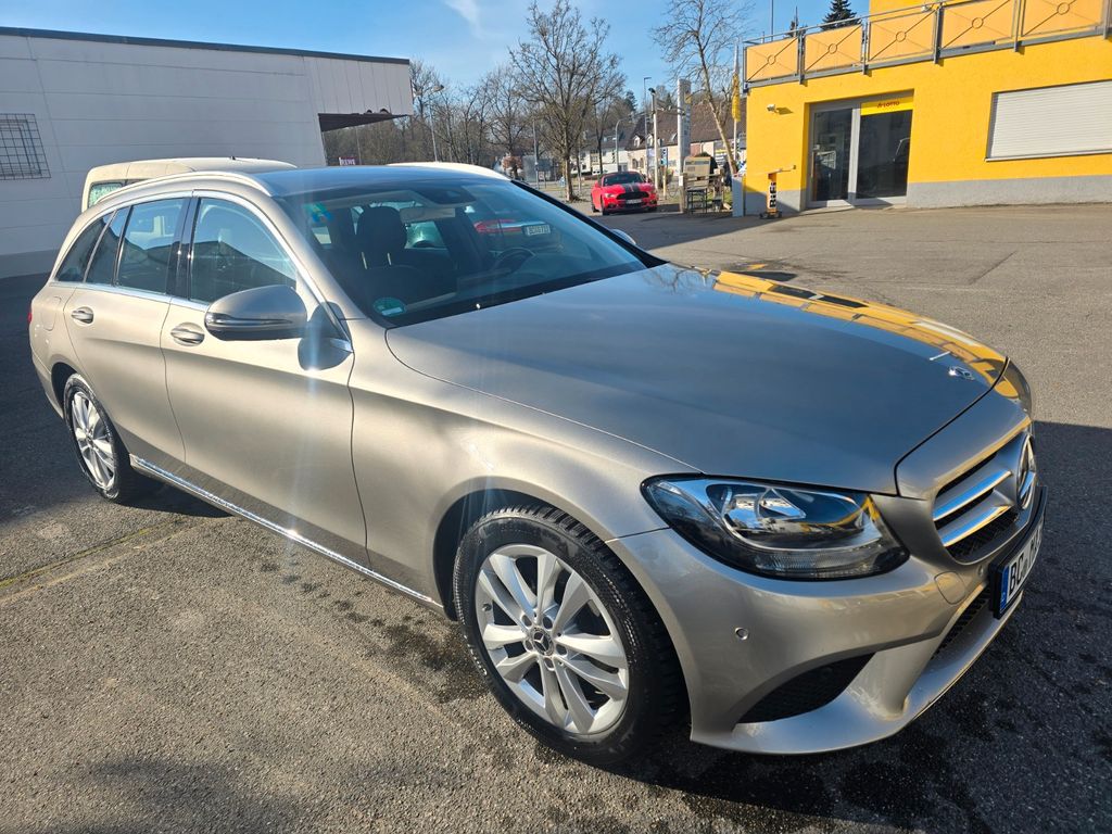 Image of Mercedes-Benz C 220