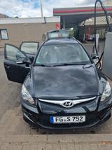 Hyundai i30 CW blue 1.4 Classic Classic - Hyundai i30 aus 2011: I30cw