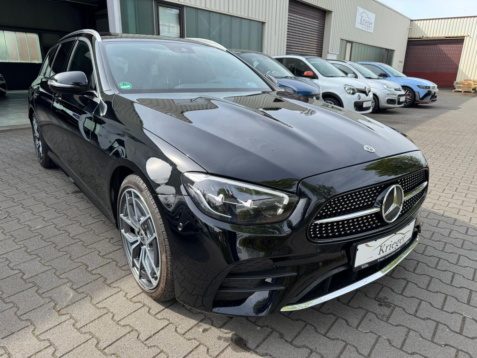 Mercedes-Benz E 220d *AMG*SCHIEBEDACH*LED*AHK*KAMERA*GARANTIE*