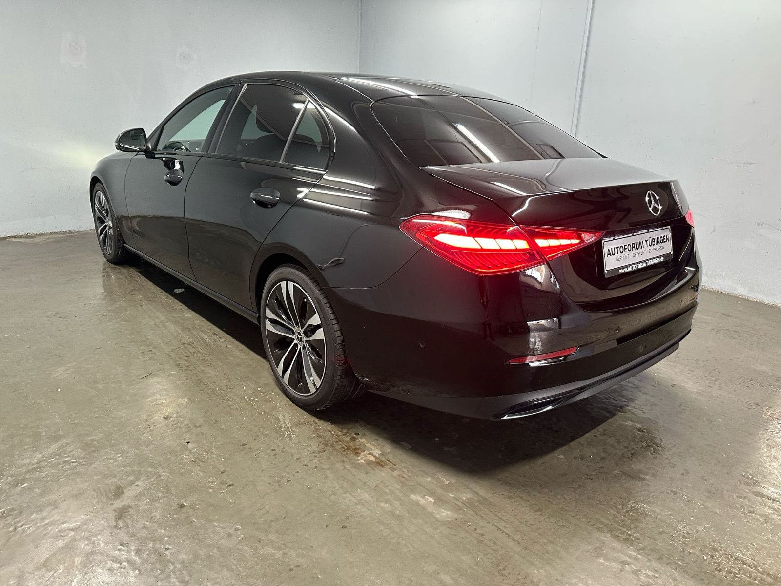 Fahrzeugabbildung Mercedes-Benz C 300 d Autom. AVANTGARDE*NIGHT*AHK*DISTRO*360*
