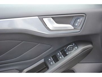 Fahrzeugabbildung Ford Focus 1.5 L Active +LED+NAVI+KAMERA+DAB+KEYFREE+