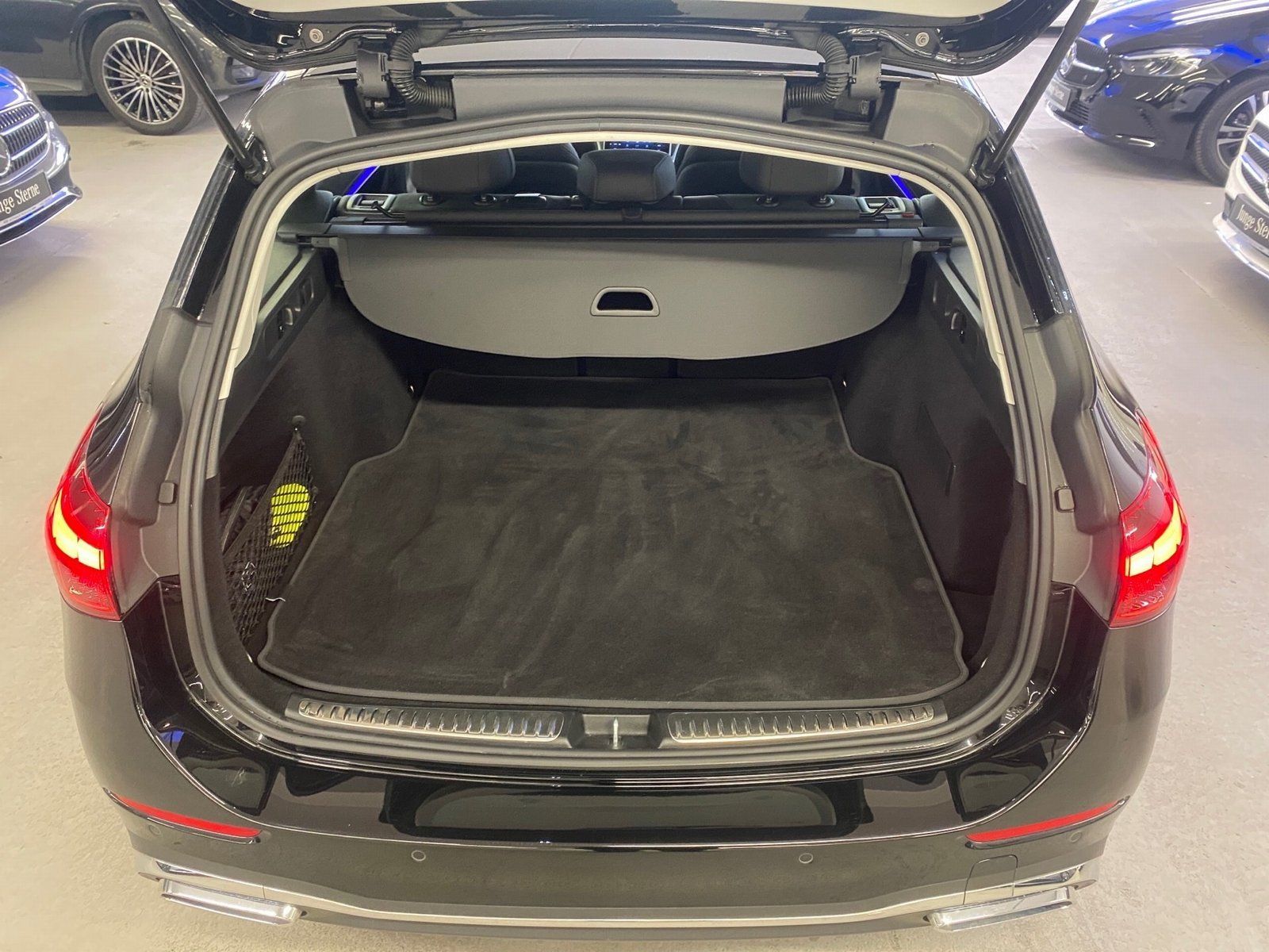 Fahrzeugabbildung Mercedes-Benz C 200 T AMG*Totwink*Kamera*LED*Ambiente*Car-Play