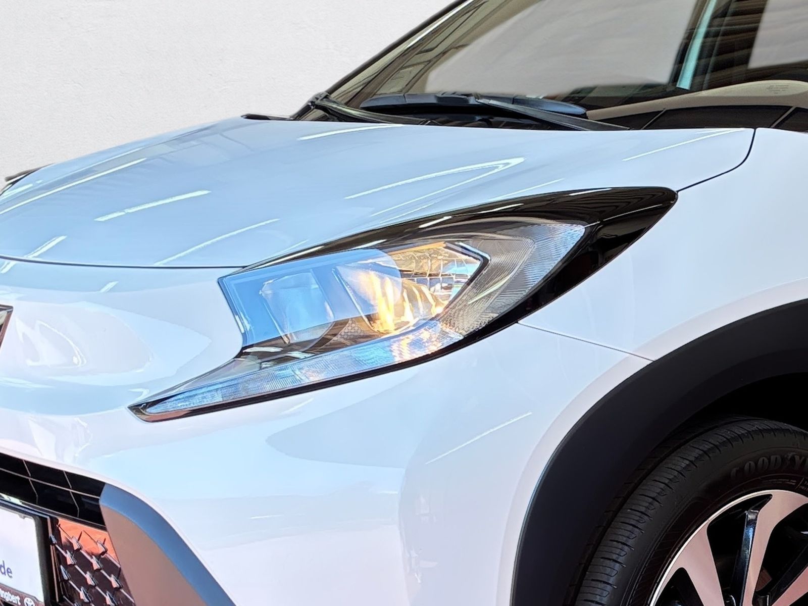 Fahrzeugabbildung Toyota Aygo X 1.0 Black&White SHZ,Winterräder,ACC,PDC