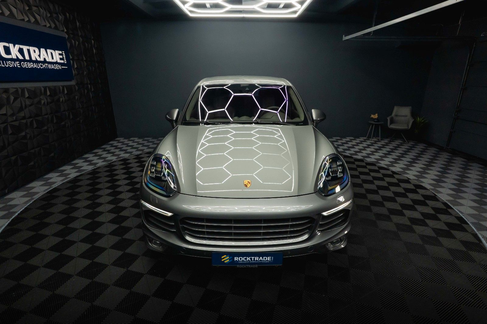 Fahrzeugabbildung Porsche Cayenne S Sport-Design Paket Carbon KERAMIK *LED