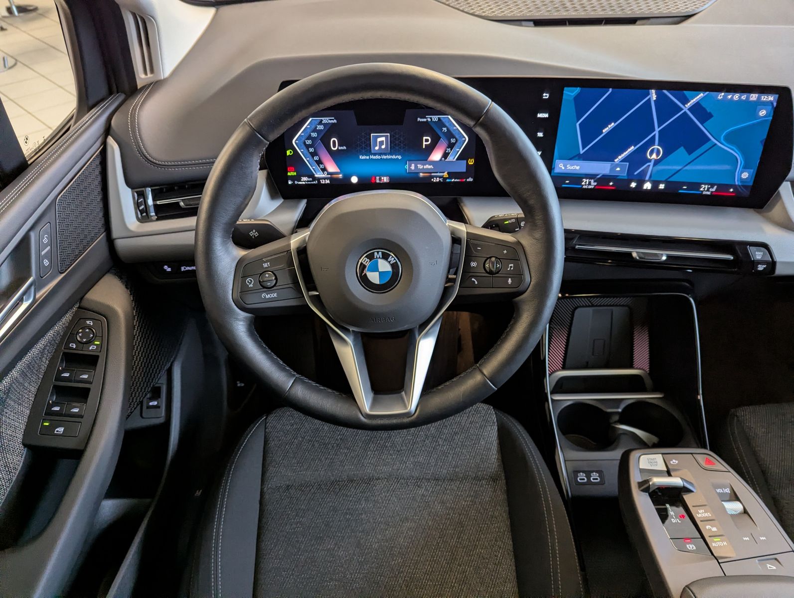 BMW 220 Active Tourer Aut AHK Pano Cam Travel-Paket - Image 20