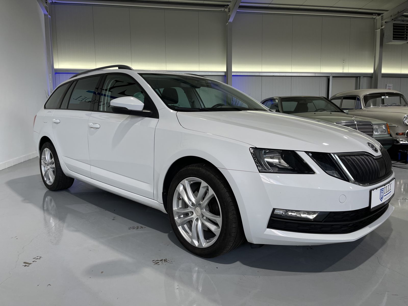 Fahrzeugabbildung SKODA Octavia Ambition 2.0 TDI*ACC*Navi*Klima*PDC*