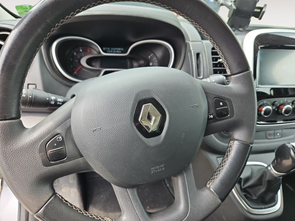 Fahrzeugabbildung Renault Trafic ENERGY dCi 170 EDC Grand Combi Life