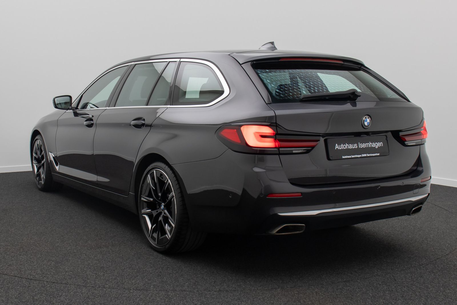 Fahrzeugabbildung BMW 540d  xD LuxuryLine Kamera Laser HUD DAB HiFi 20