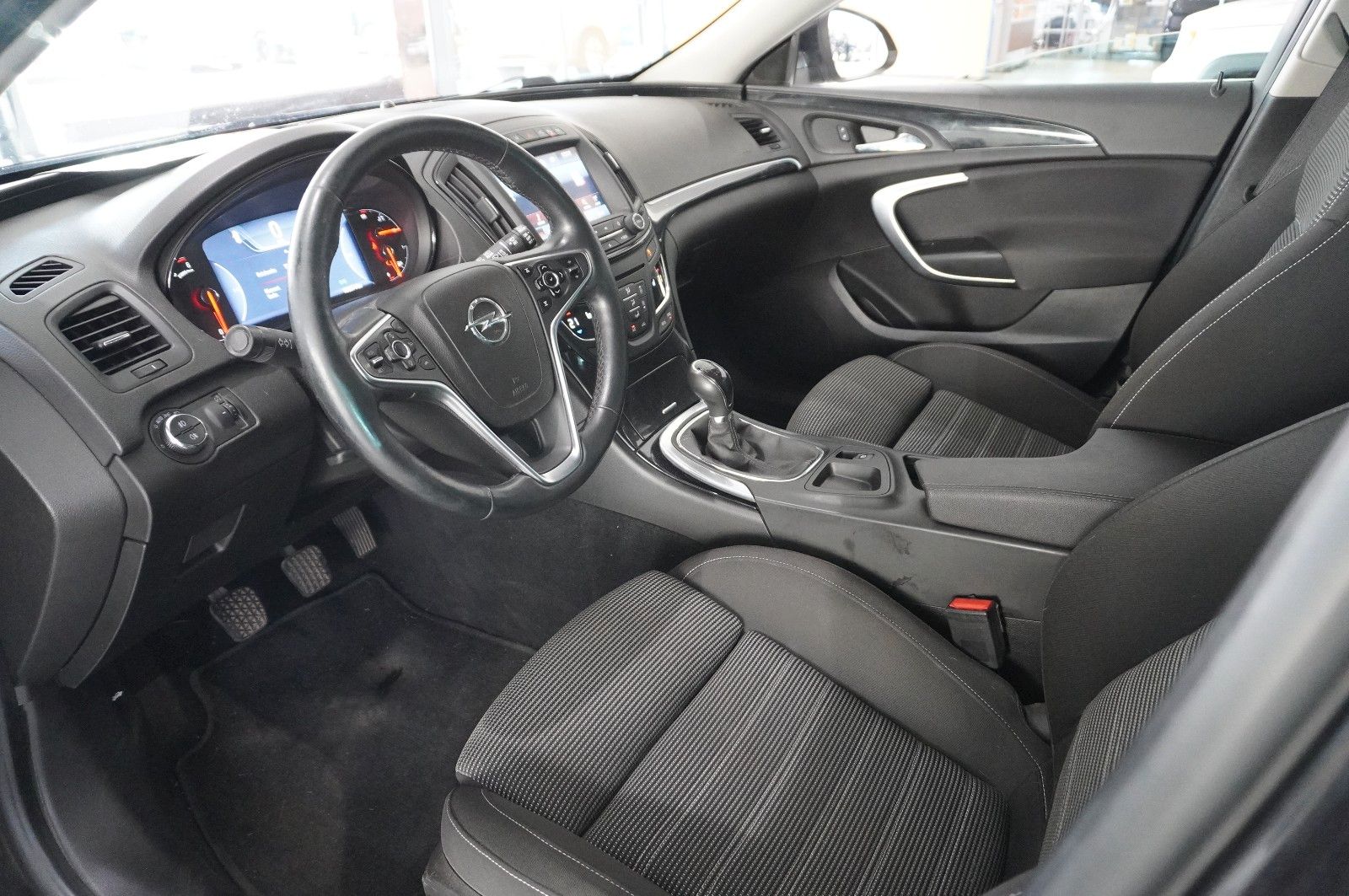 Fahrzeugabbildung Opel Insignia CT 2.0D 4X4 NAVI/LED/KAMERA/SPORT/AHK