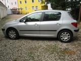 Peugeot 307  in Silber  Met. - gebrauchte Peugeot 307 aus dem Jahr 2002