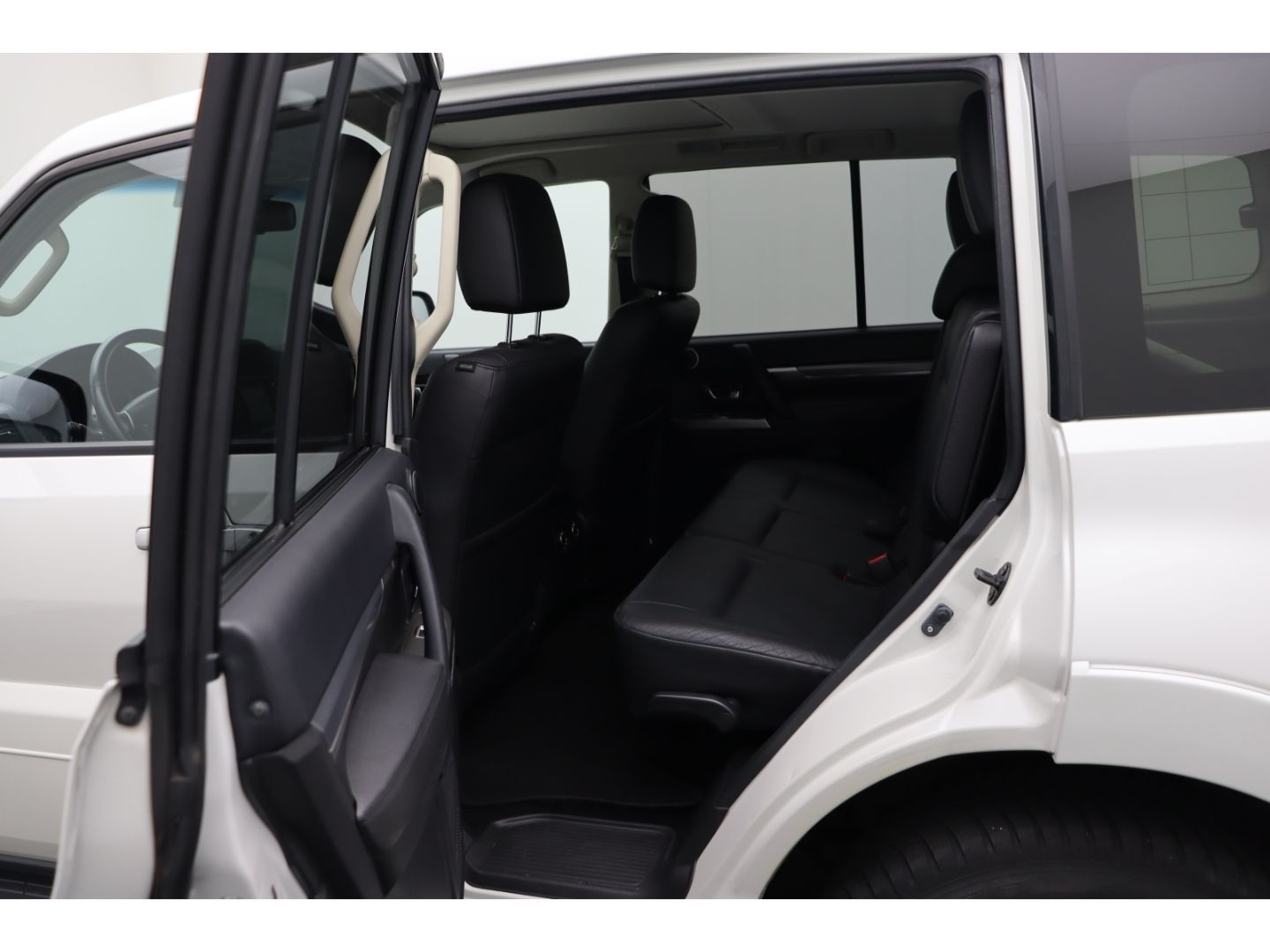 Fahrzeugabbildung Mitsubishi Pajero 3.2 DI-D Edition 30 7-Sitzer