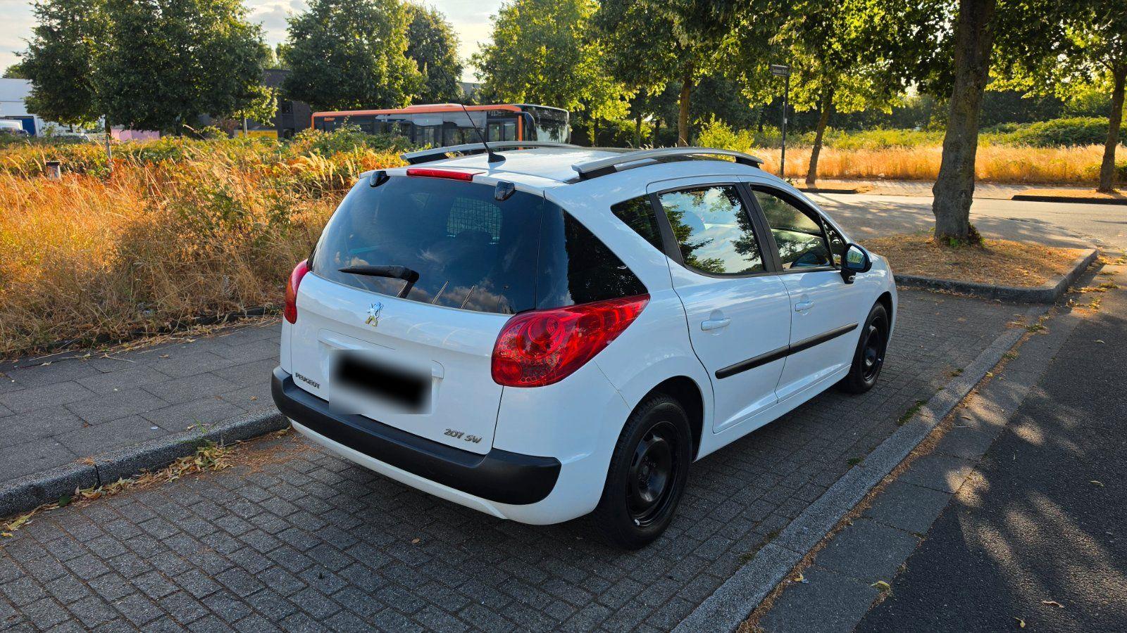 Peugeot 207 2010 — photo 7