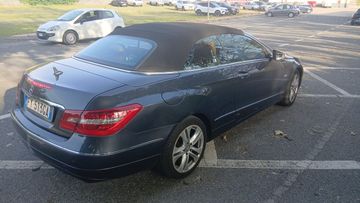 Mercedes E 220 - 4