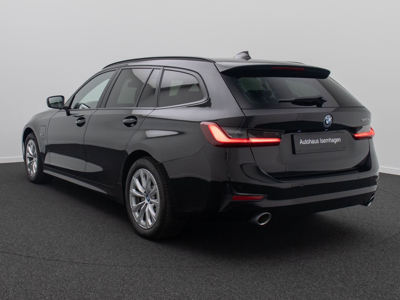 Fahrzeugabbildung BMW 320e Alarm LED DAB Panorama Leder M Sportleder