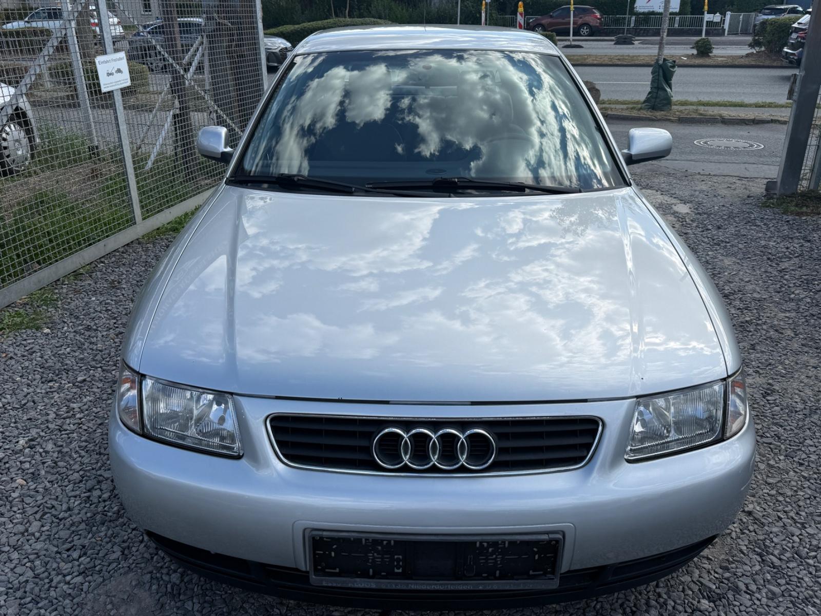 Audi A3 1.6 AUTOMATIK 130TKM* SIZTHEIZUNG*KLIMA*