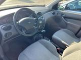 Ford Focus Lim. Ghia - Ford Focus aus 2004: Ghia