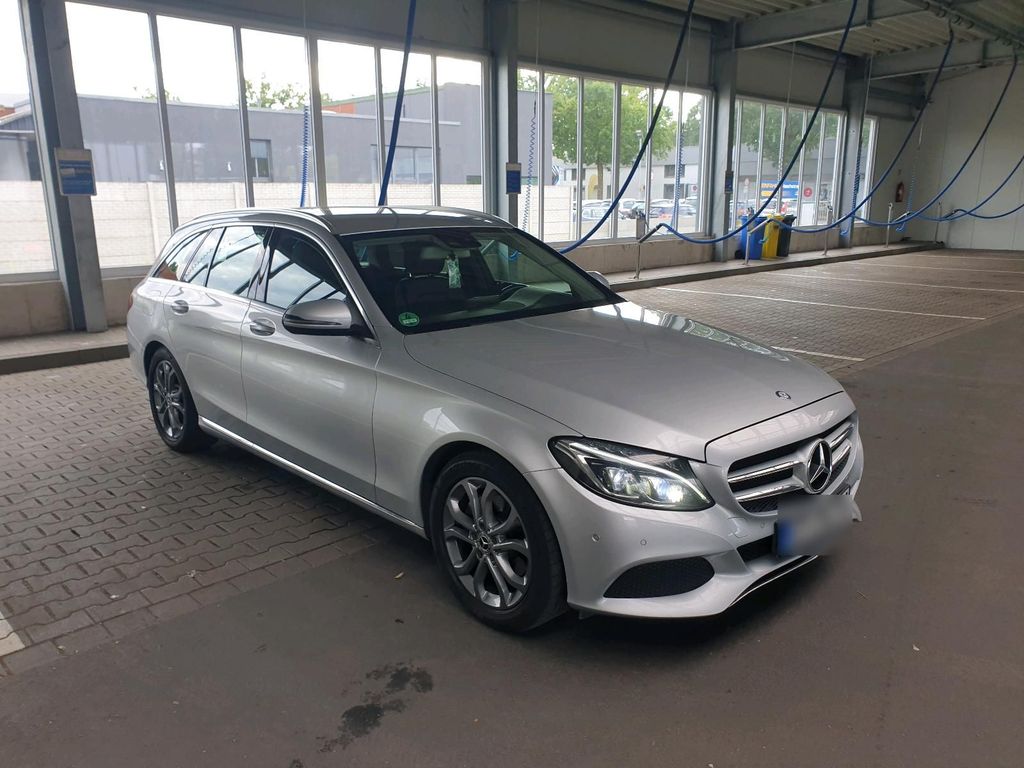 Image of Mercedes-Benz C 220