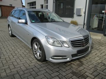 Mercedes E 220 - 1