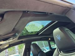 Fahrzeugabbildung Levante GT Hybrid Luftfederung AD Niveau Navi Le