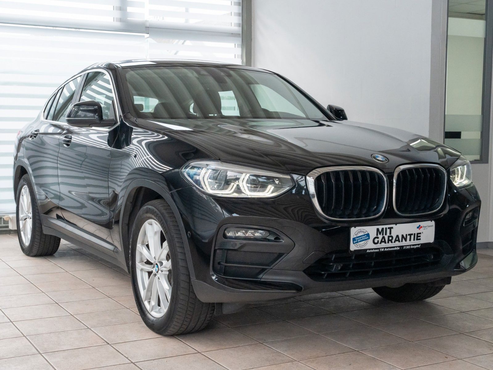 BMW X4 xD20d PANO HUD KAM AHK Memory Komf.Zug imagem 3