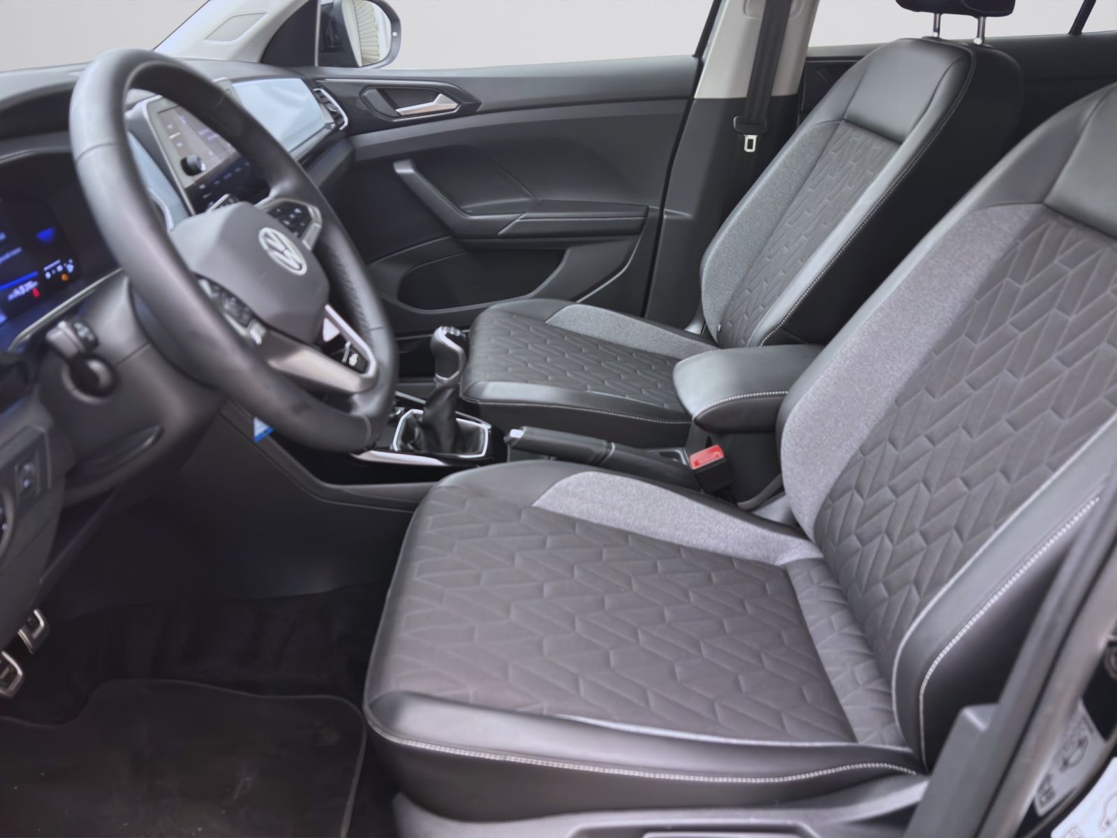 Volkswagen T-Cross - Bild 10