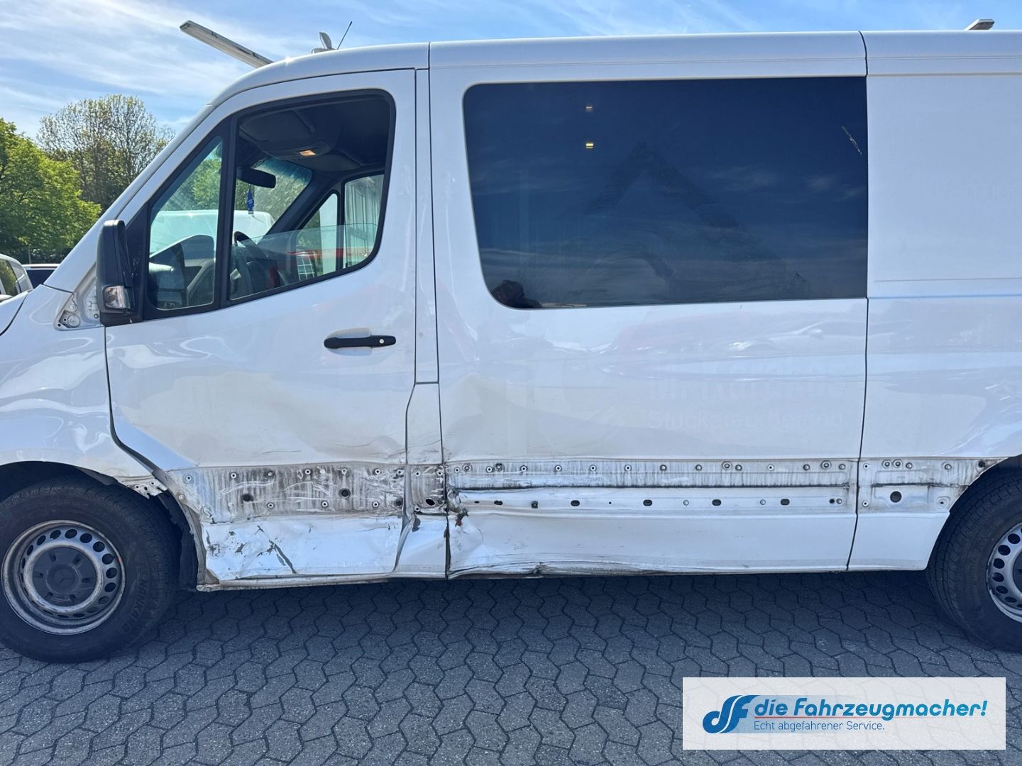Fahrzeugabbildung Mercedes-Benz Sprinter MIXTO 315CDI DoKa L2H1 *SEITENSCHADEN