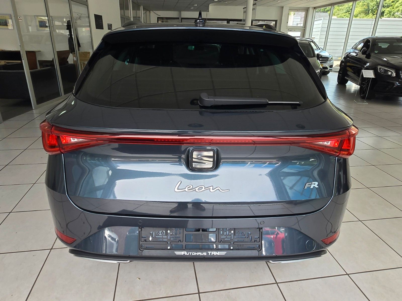 Fahrzeugabbildung SEAT Leon Sportstourer FR