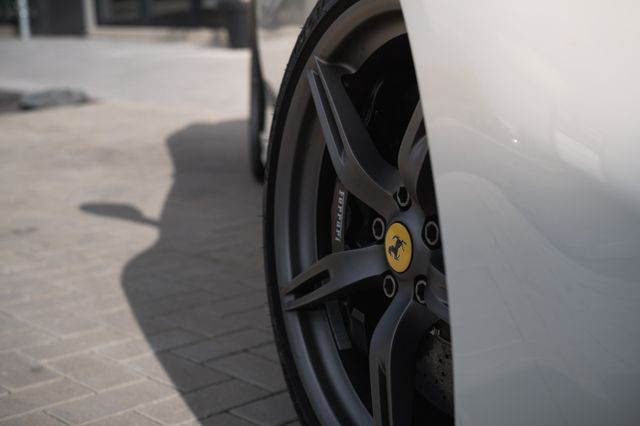 Fahrzeugabbildung Ferrari 458 Speciale, Carbonsitze, 4-Punkt,Hifi