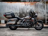 Harley-Davidson FLHTKSE CVO Electra Glide Ultra Limited -1.Hand! - Offers