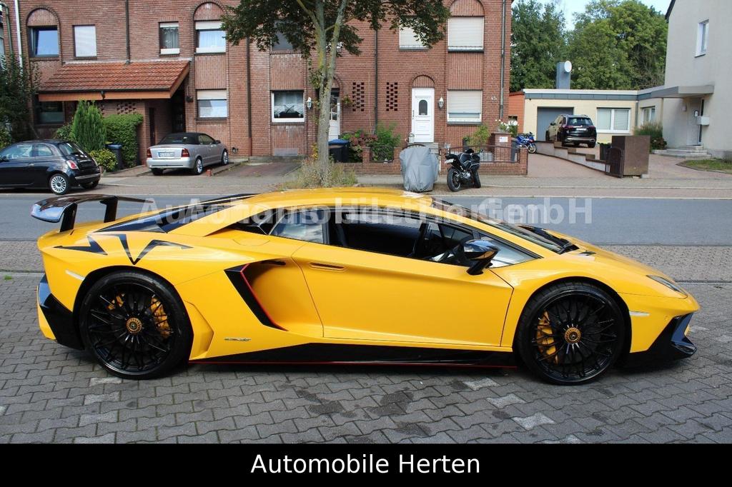 Lamborghini Aventador