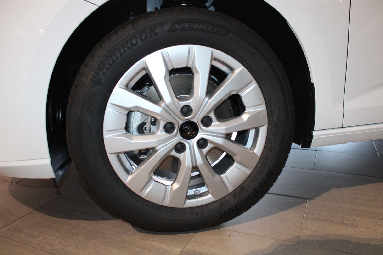 Fahrzeugabbildung Ford Tourneo Connect PHEV Titanium LED IAAC WinterP.
