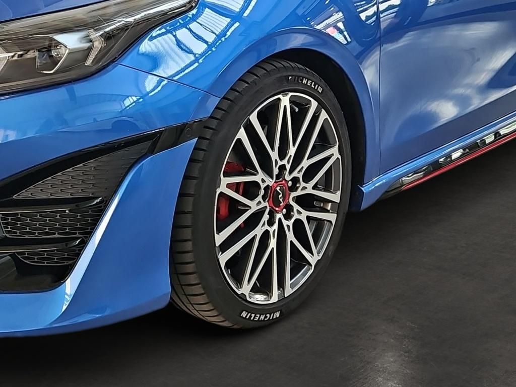 Fahrzeugabbildung Kia cee'd 1.6T-GDI GT Pano SHZ el.Sitze ACC Sound